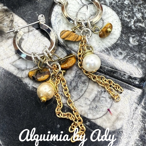Chic Chain Hoop Earrings with Pearl and Tiger Eye - Picture 1 of 2